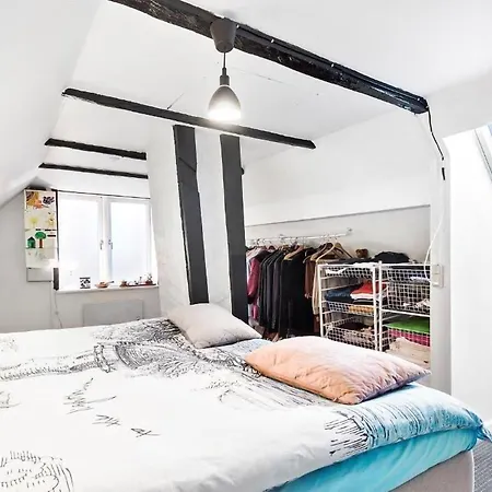 펜션 1 Bedroom Cozy In 론네