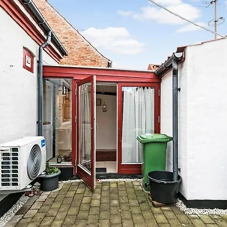 1 Bedroom Cozy In 펜션 *