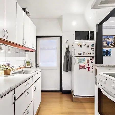 1 Bedroom Cozy In 론네