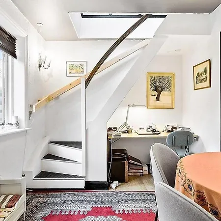 1 Bedroom Cozy In